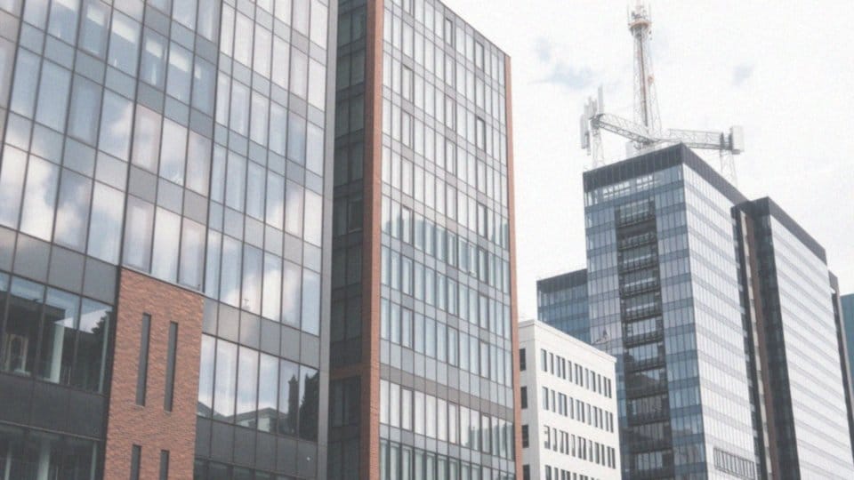 Jakie są zalety korzystania z technologii LTE?
