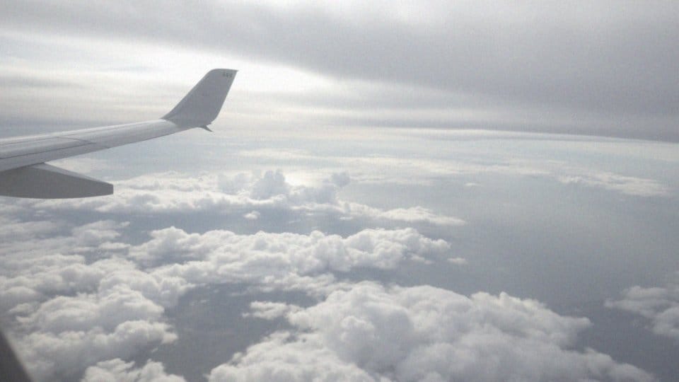 Ile się leci do Hiszpanii? Czas lotu z Polski i porady podróżnicze